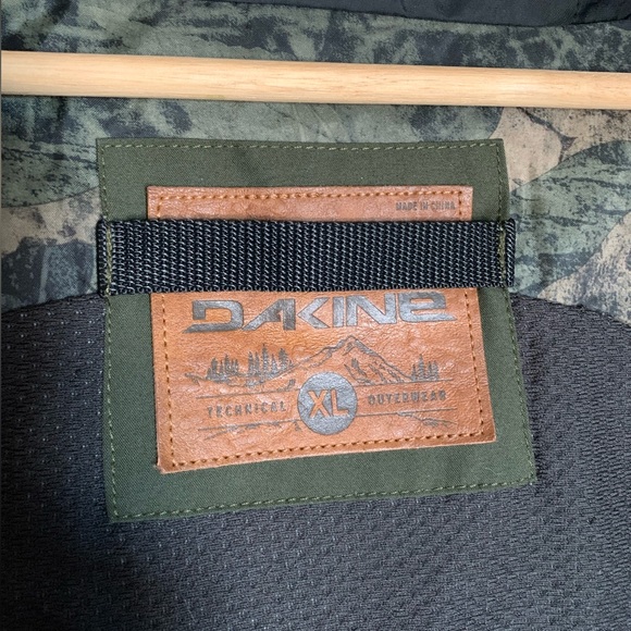 *SOLD* Dakine Parsons Gore-Tex Insulated Jacket - Picture 8 of 15